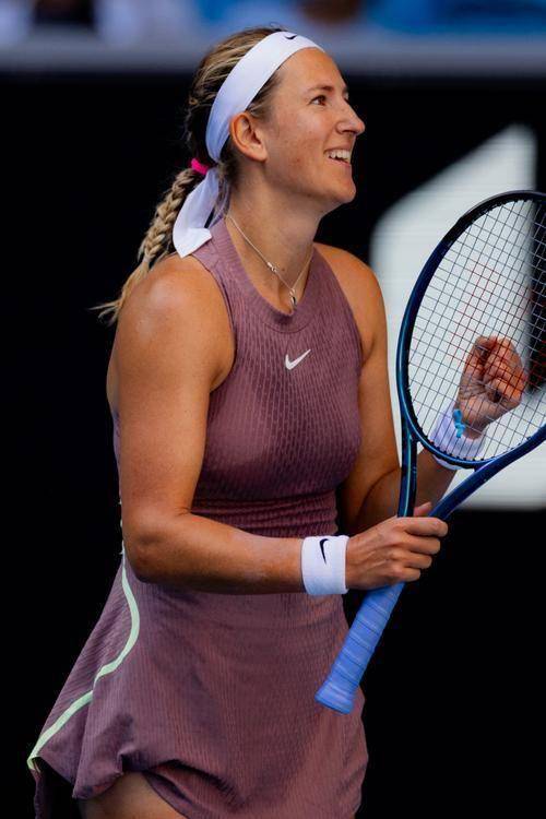 关于阿扎伦卡赛事官方发布爆冷新规，湖人争议不断！的信息